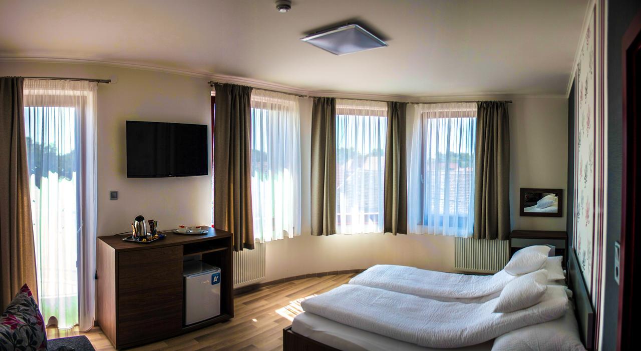 Sugo Panzio Bed & Breakfast Baja Dış mekan fotoğraf